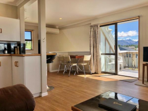 Family Apartment with Mountain Views